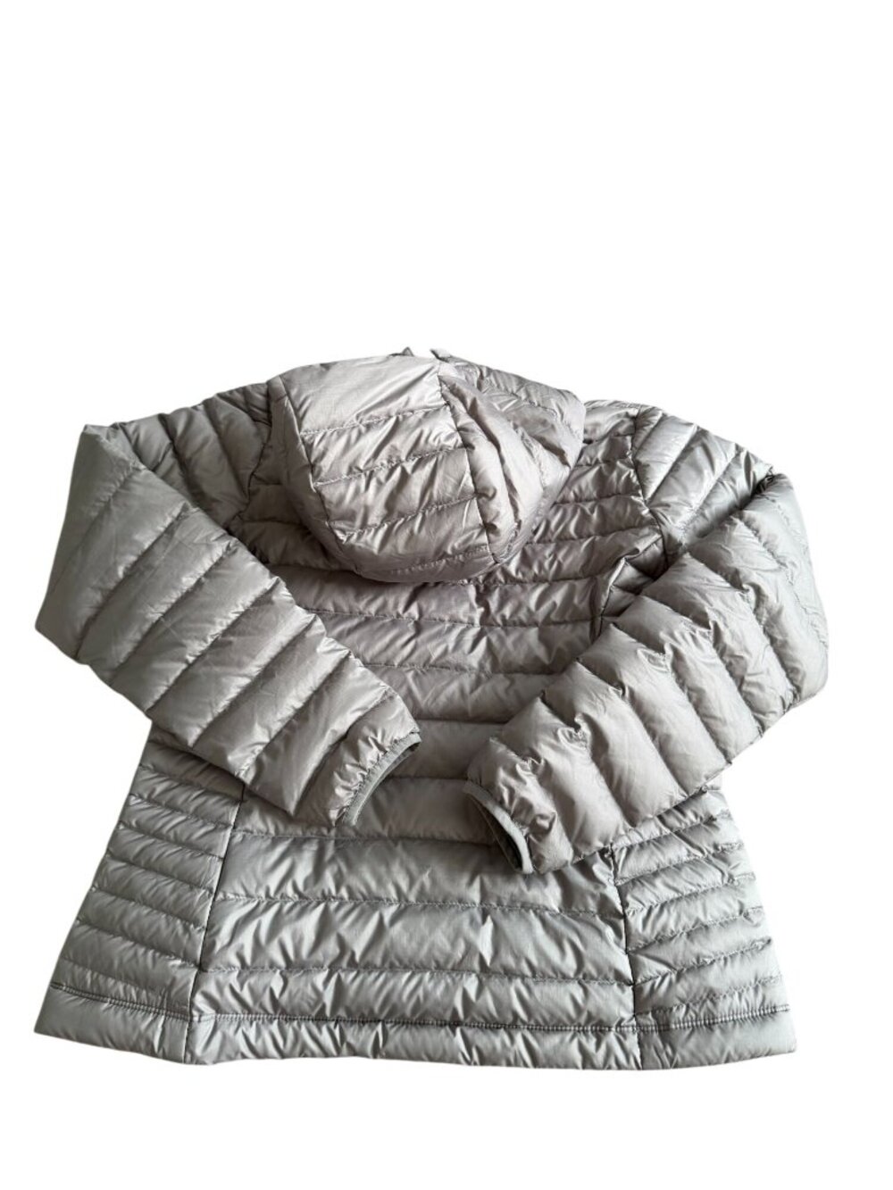 PATAGONIA Women’s Silver Quilted Hooded Jacket Sz Medium - Picture 6 of 7